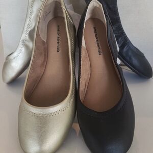 Amazon Essentials Women's Ballet Flats - Gold and Black